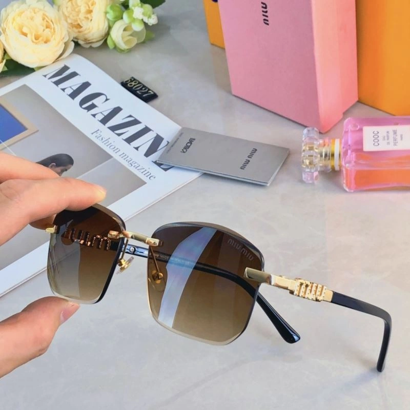 Classic Miu Miu Sunglasses 281376
