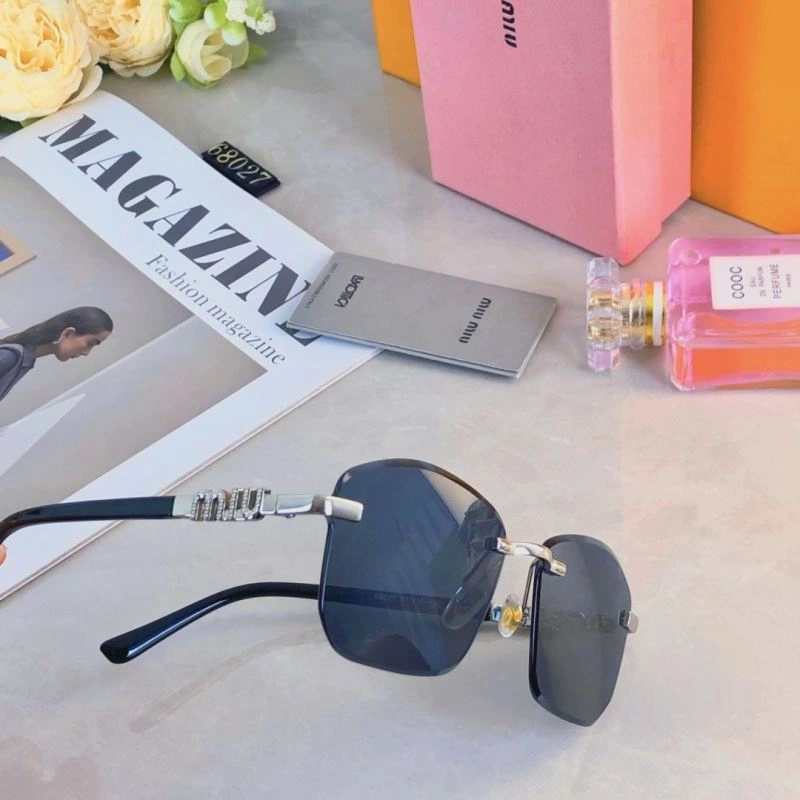 Classic Miu Miu Sunglasses 281376