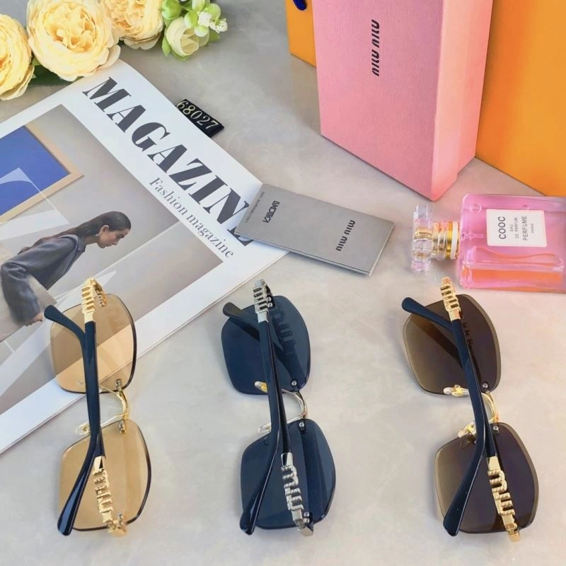 Classic Miu Miu Sunglasses 281376