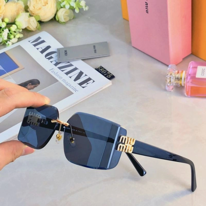 Miu Miu Sunglasses Stretchable 281369