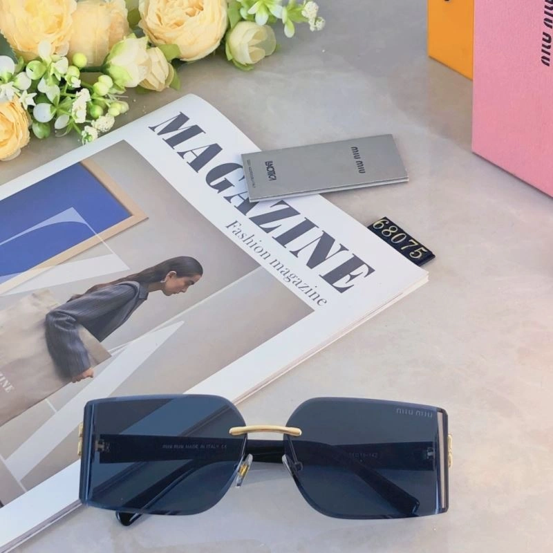 Miu Miu Sunglasses Stretchable 281369