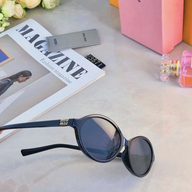MultiPurpose Miu Miu Sunglasses 281377