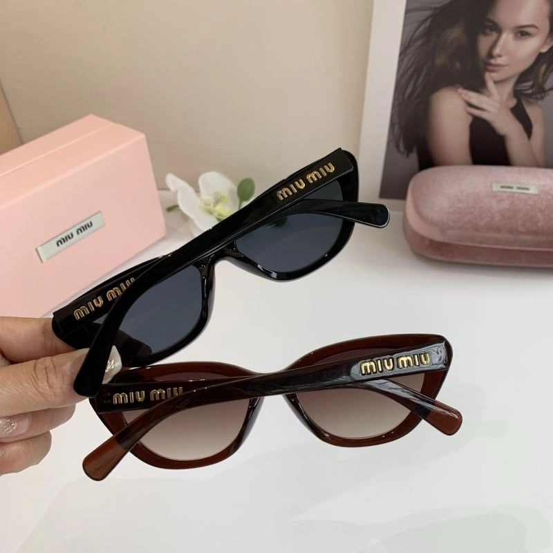 SunProtective Miu Miu Sunglasses 281364