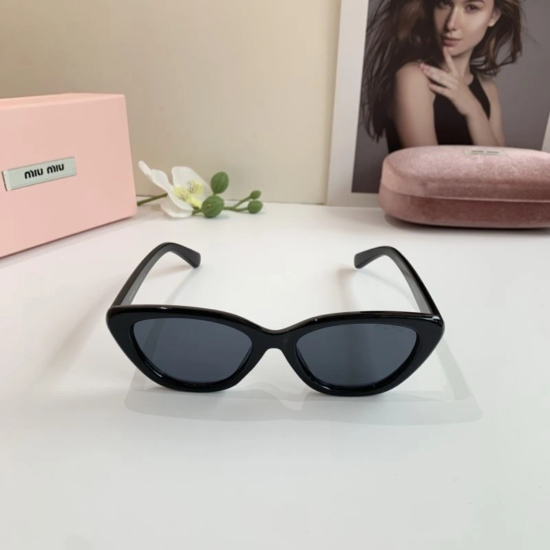 SunProtective Miu Miu Sunglasses 281364