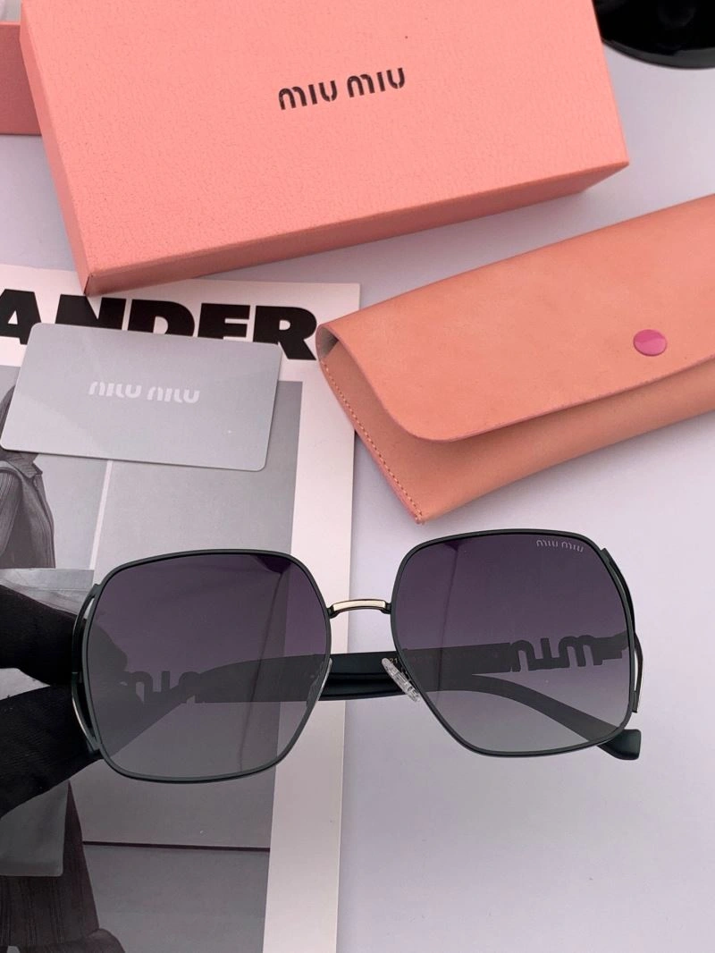 Miu Miu Sunglasses RelaxedFit 281539