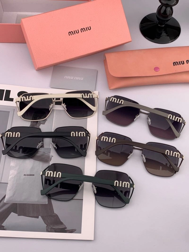 Miu Miu Sunglasses RelaxedFit 281539