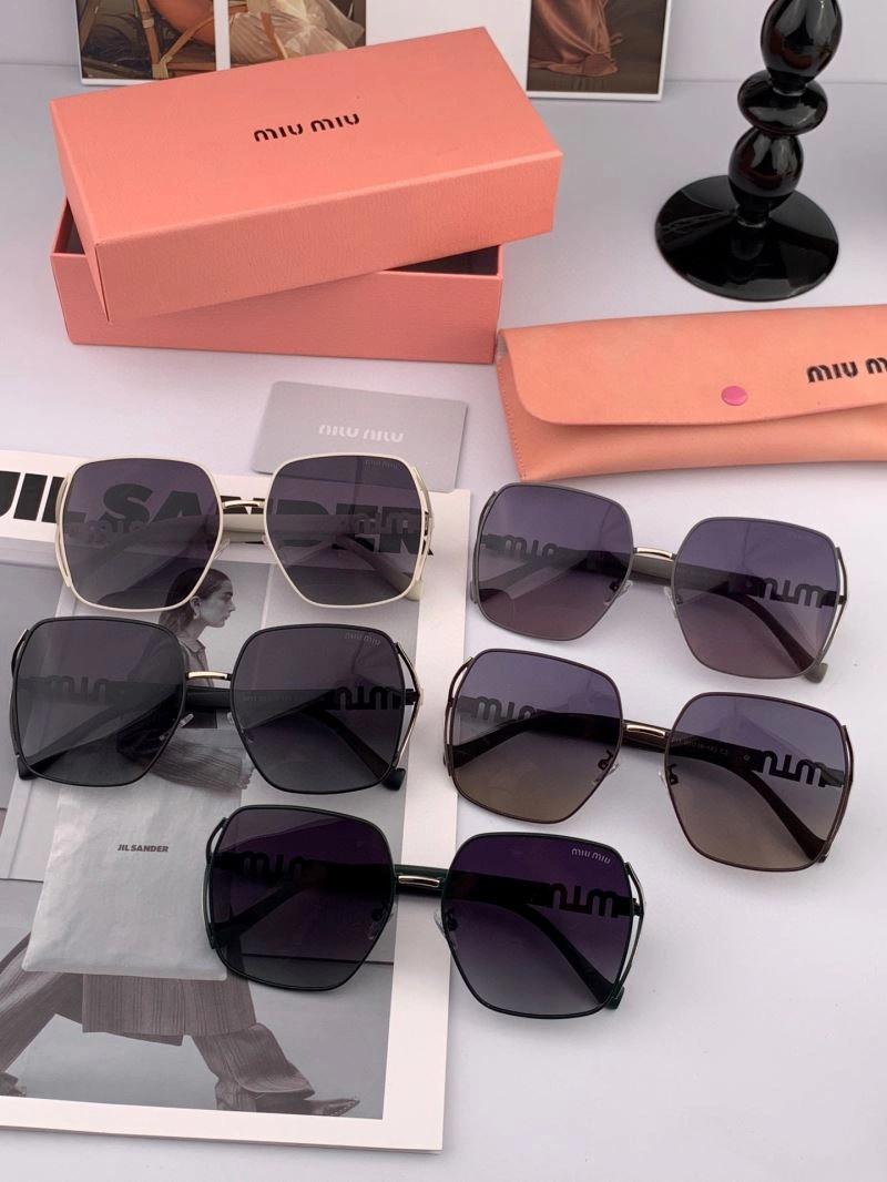 Miu Miu Sunglasses RelaxedFit 281539