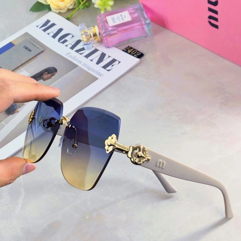 Miu Miu Sunglasses Effortless 281522