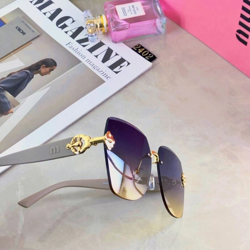 Miu Miu Sunglasses Effortless 281522