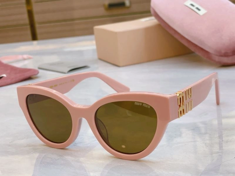 Tailored Miu Miu Sunglasses 281527