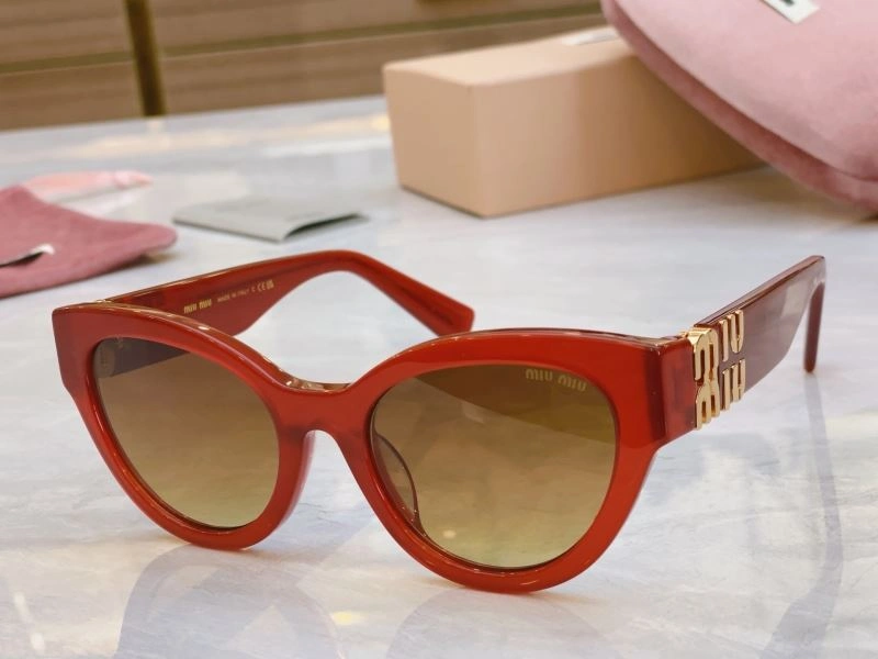 Tailored Miu Miu Sunglasses 281527