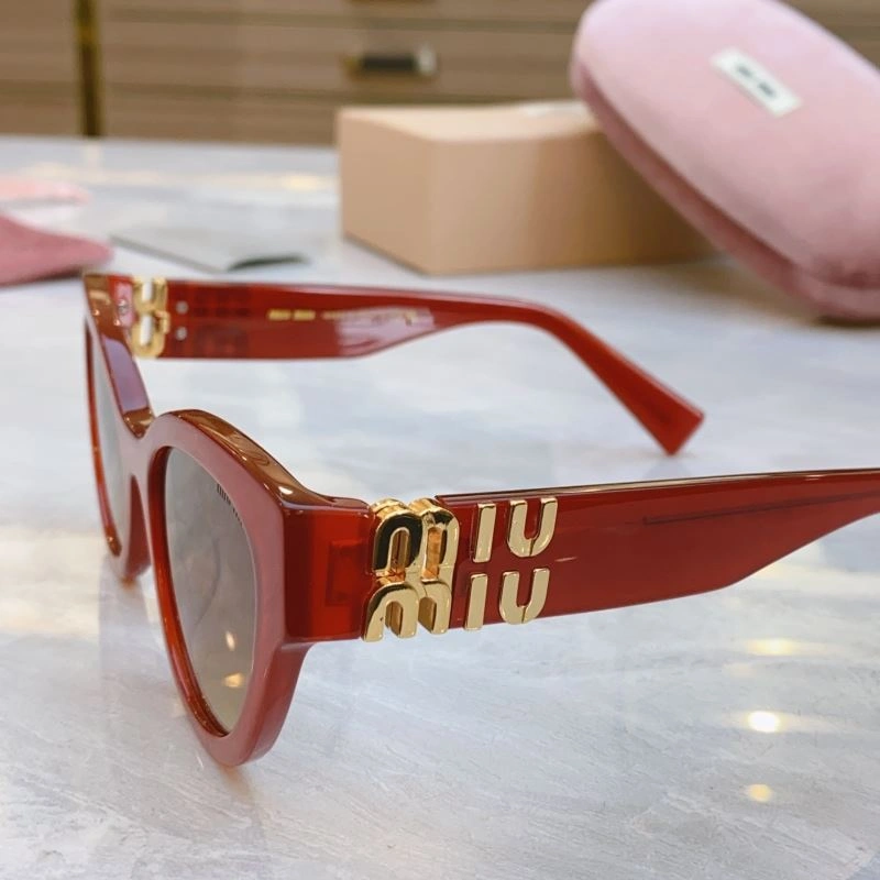 Tailored Miu Miu Sunglasses 281527
