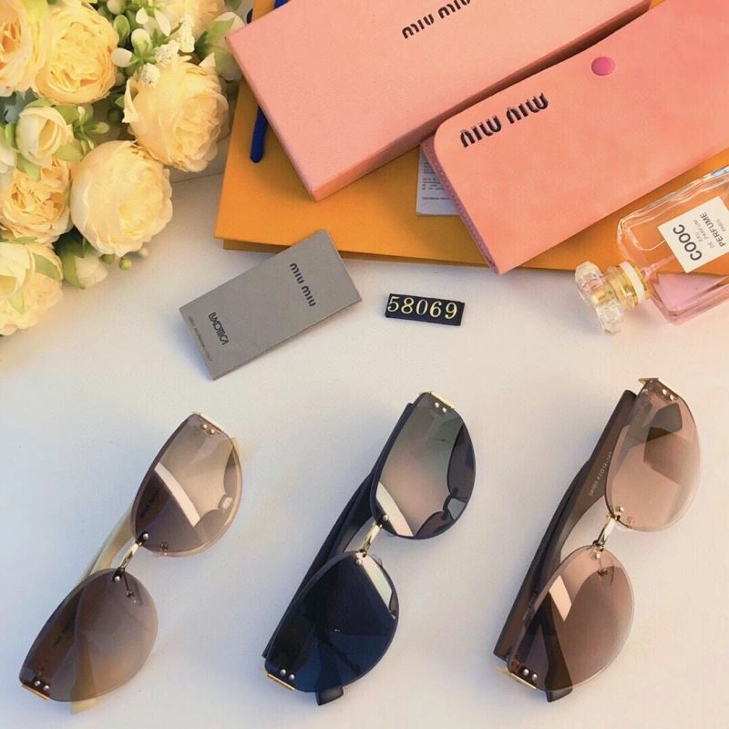 Elegant Miu Miu Sunglasses 281531