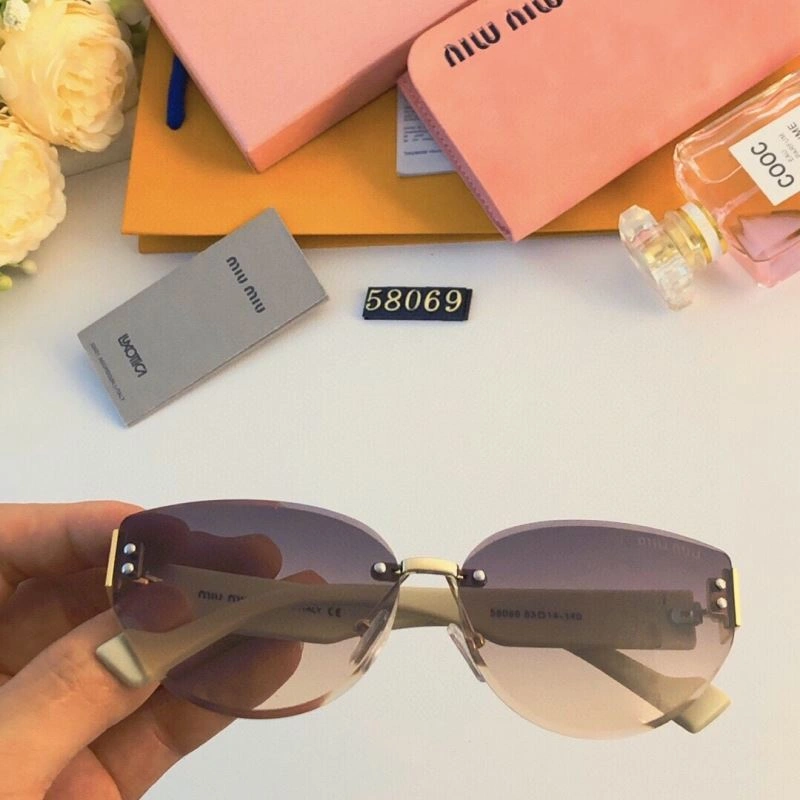 Elegant Miu Miu Sunglasses 281531