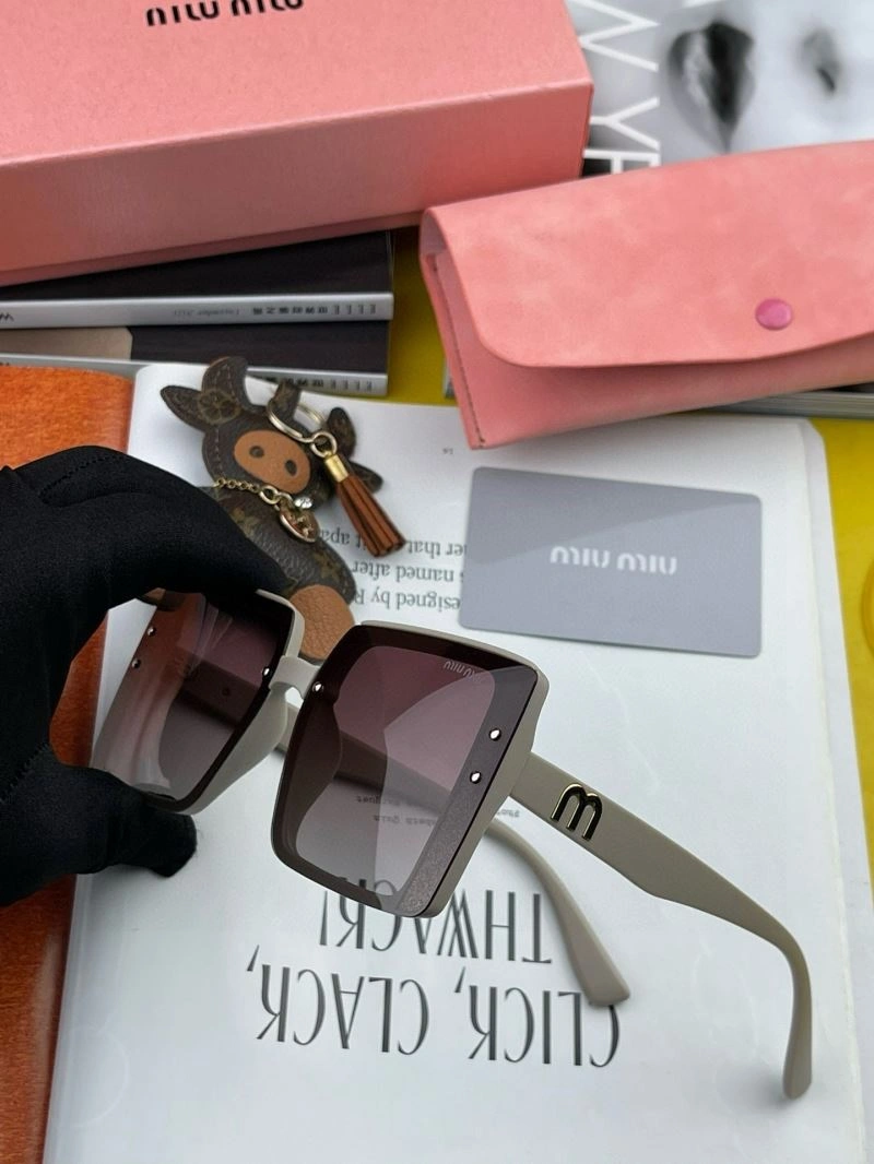 Miu Miu Sunglasses HighQuality 281520