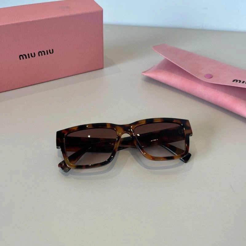 Miu Miu Sunglasses WellDesigned 281517
