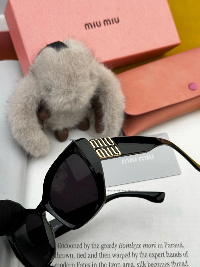 Miu Miu Sunglasses FlexibleFit 281536