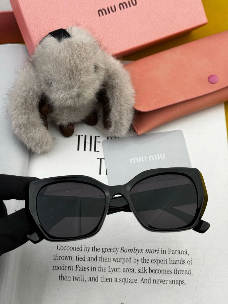 Miu Miu Sunglasses FlexibleFit 281536