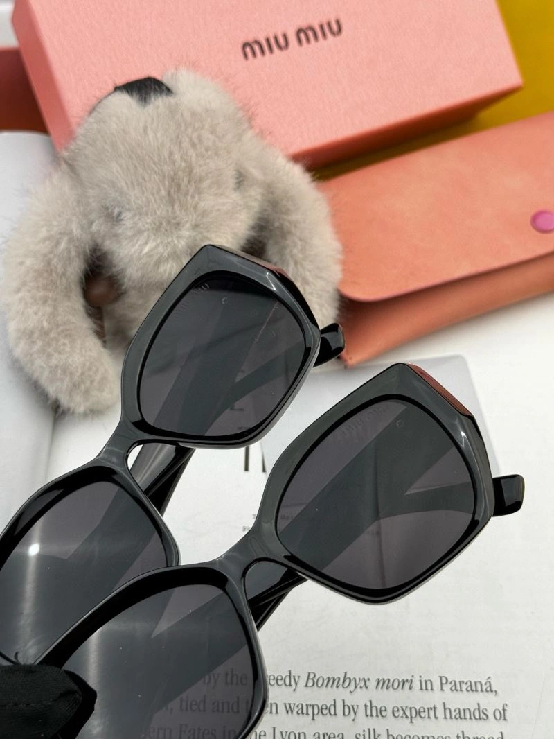 Miu Miu Sunglasses FlexibleFit 281536