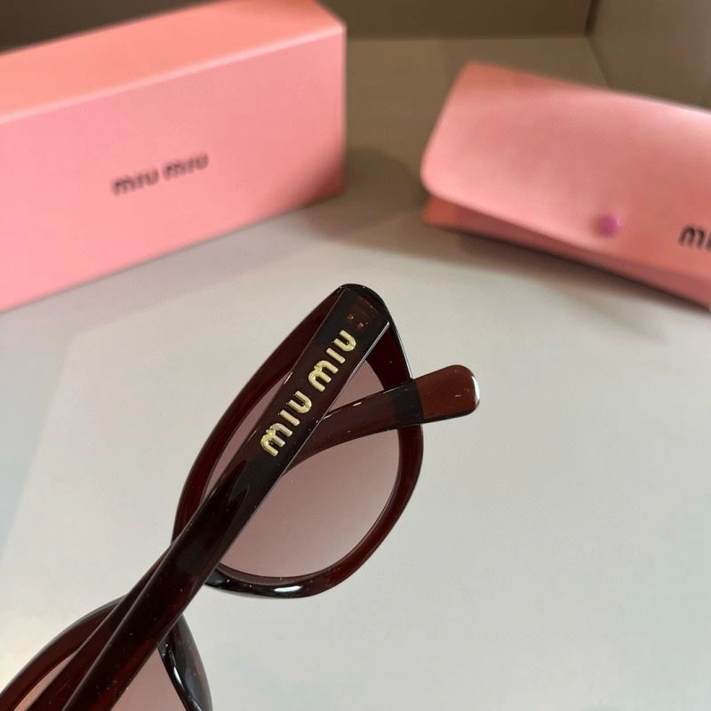 Fashionable Miu Miu Sunglasses 281528
