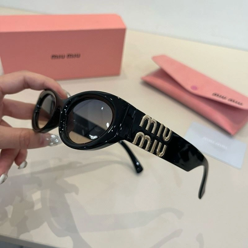 Durable Miu Miu Sunglasses 281533