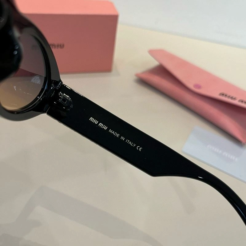 Durable Miu Miu Sunglasses 281533