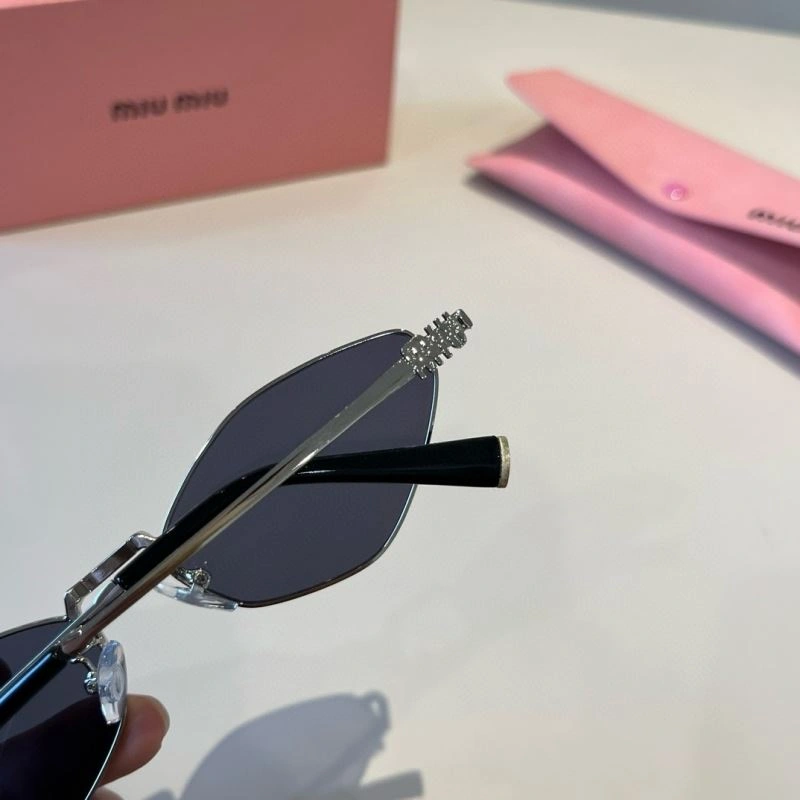 Miu Miu Sunglasses QuickDry 281537