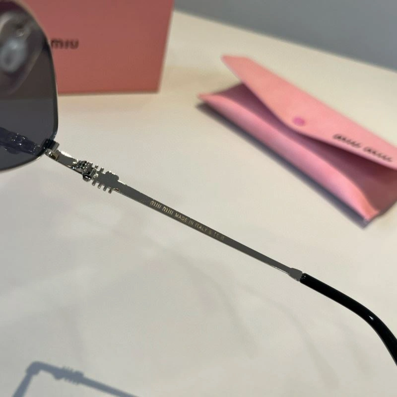 Miu Miu Sunglasses QuickDry 281537
