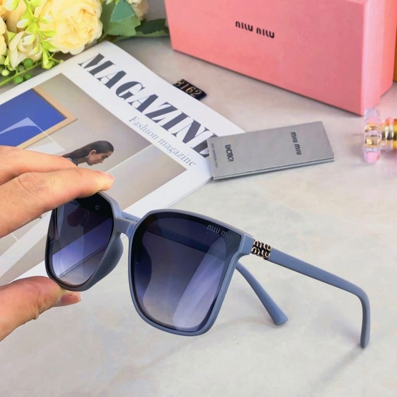 Miu Miu Sunglasses Lightweight 281547