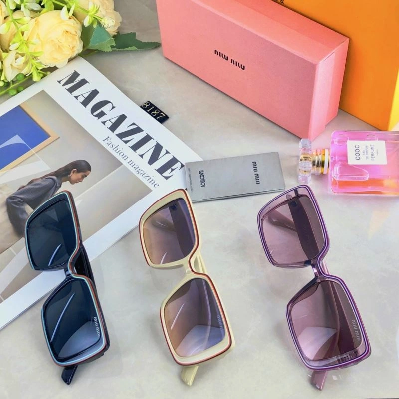 Sleek Miu Miu Sunglasses 281545
