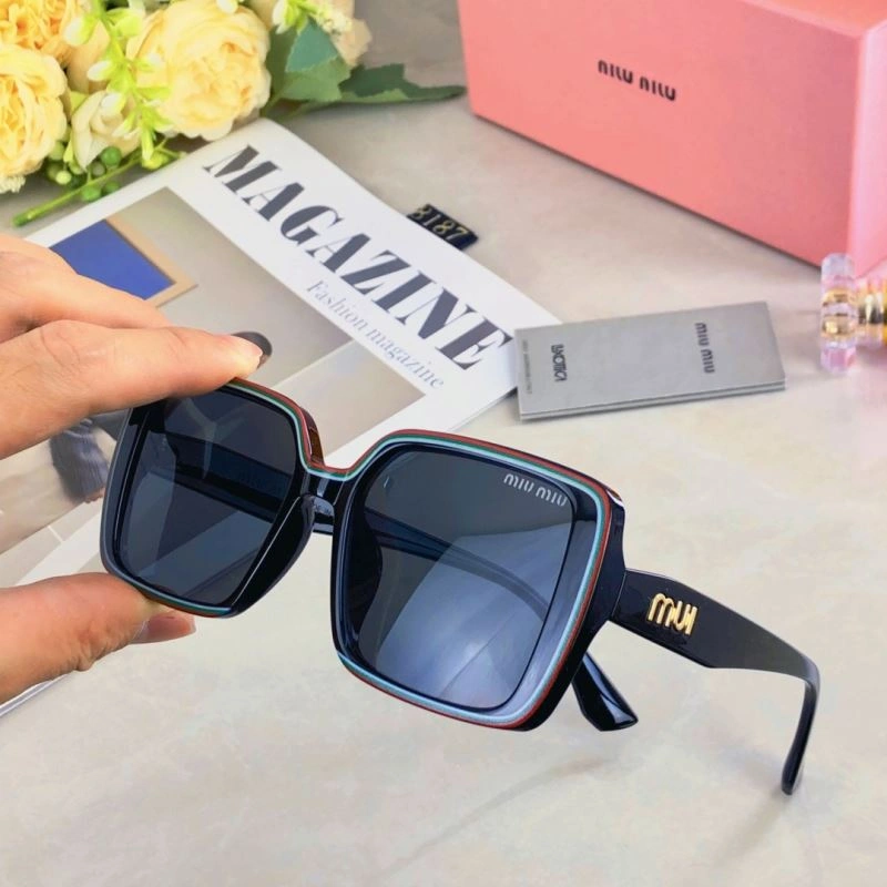 Sleek Miu Miu Sunglasses 281545