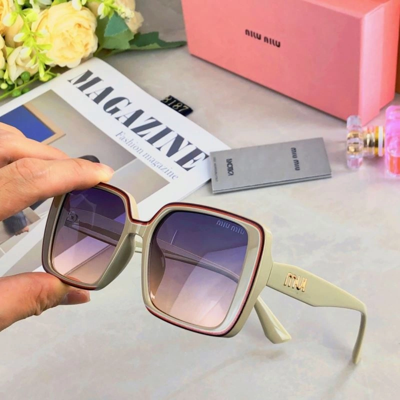 Sleek Miu Miu Sunglasses 281545