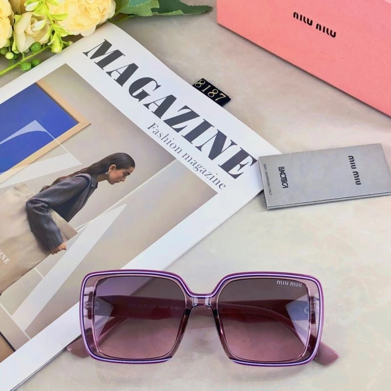 Sleek Miu Miu Sunglasses 281545