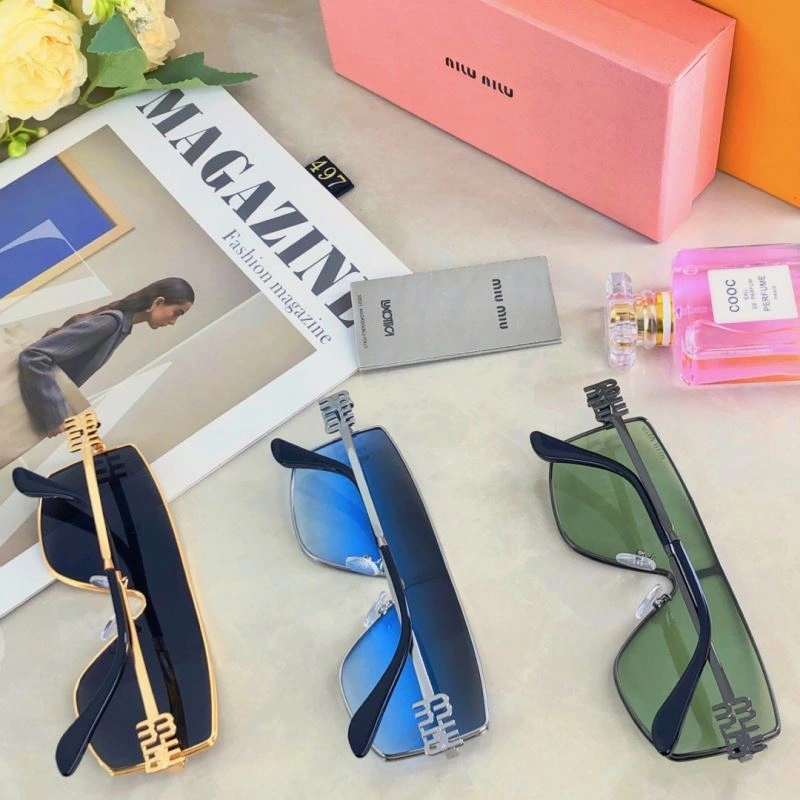 Youthful Miu Miu Sunglasses 281529