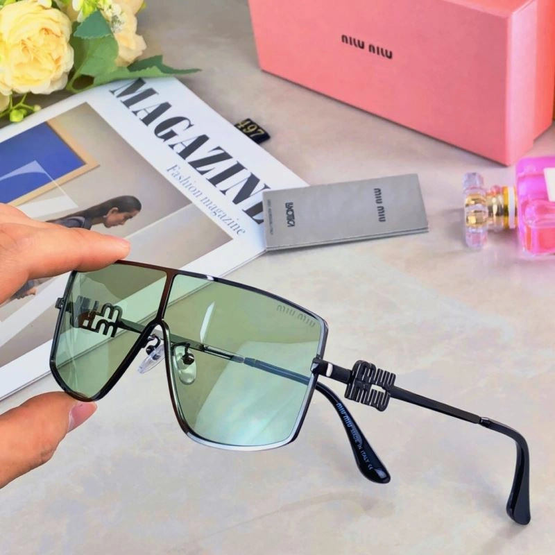 Youthful Miu Miu Sunglasses 281529