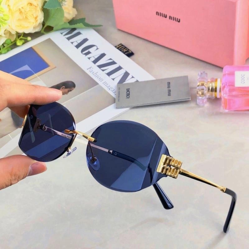 Comfortable Miu Miu Sunglasses 281543