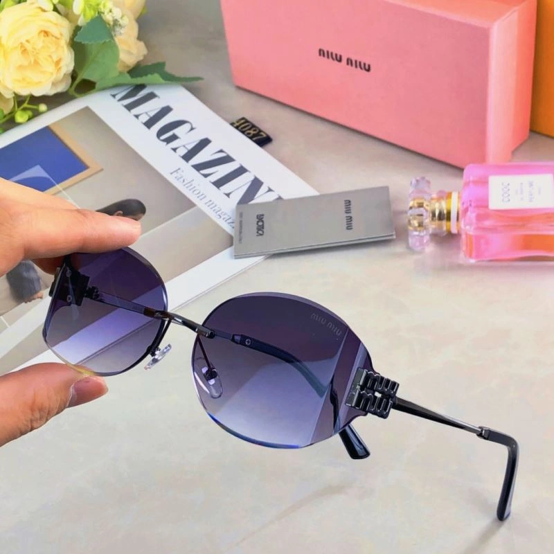 Comfortable Miu Miu Sunglasses 281543