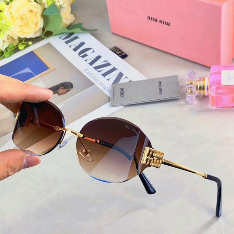 Comfortable Miu Miu Sunglasses 281543