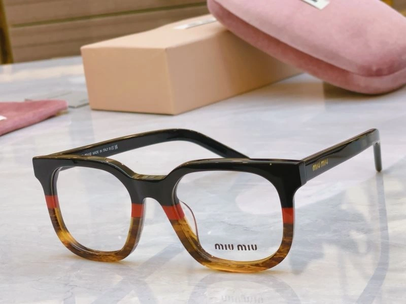ComfortFit Miu Miu Sunglasses 281546