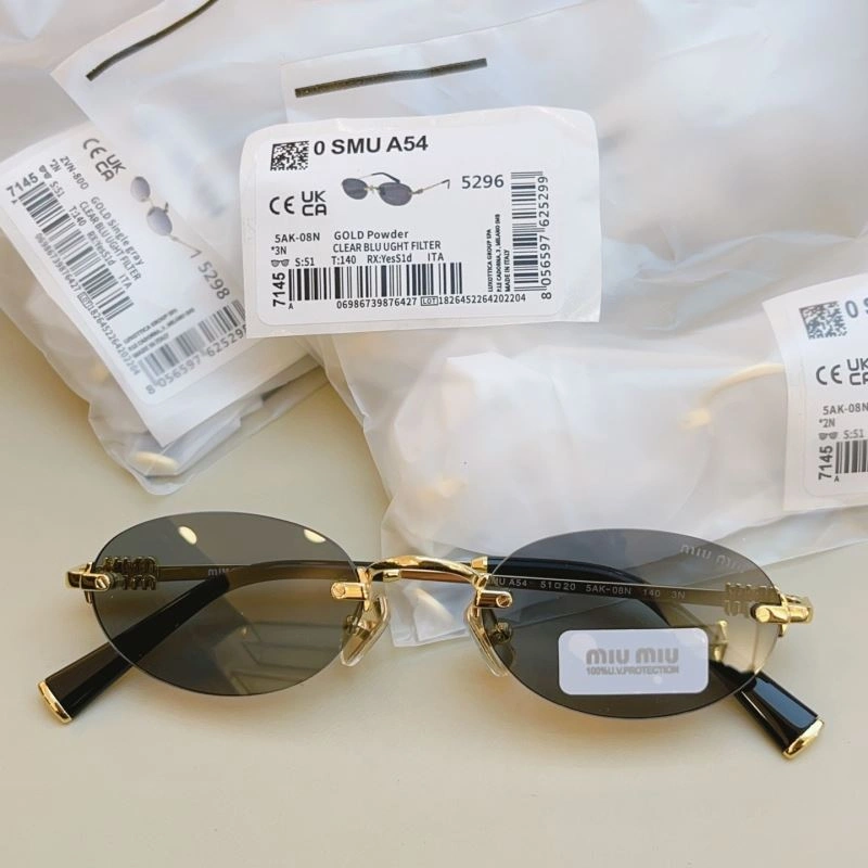 Miu Miu Sunglasses Durable 281513