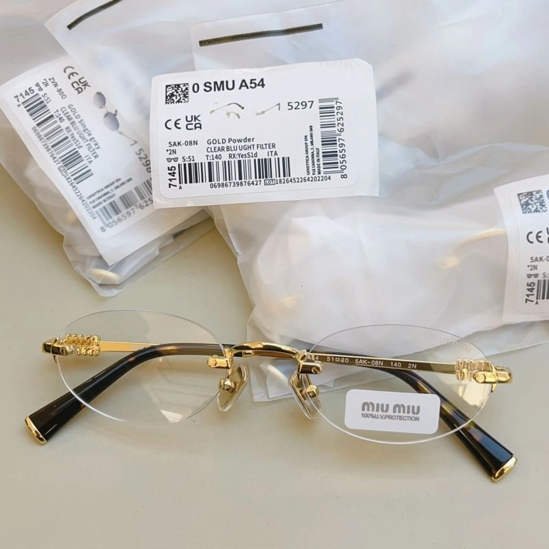 Miu Miu Sunglasses Durable 281513