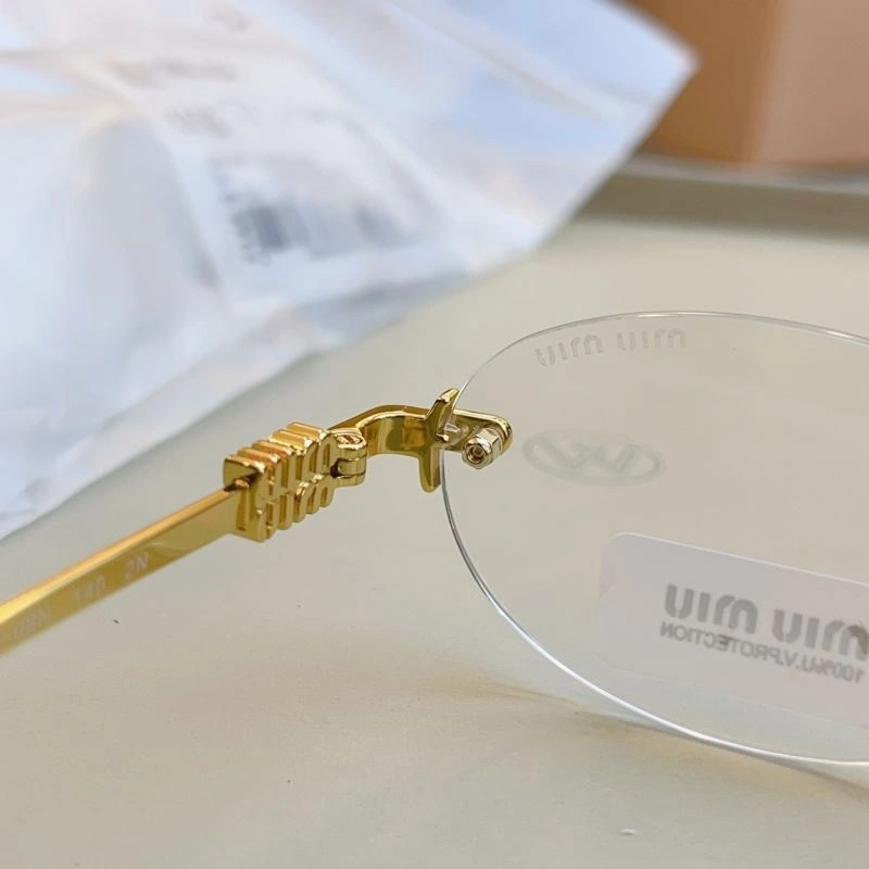 Miu Miu Sunglasses Durable 281513
