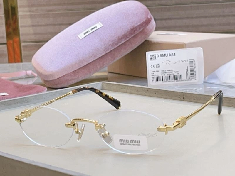Breathable Miu Miu Sunglasses 281515