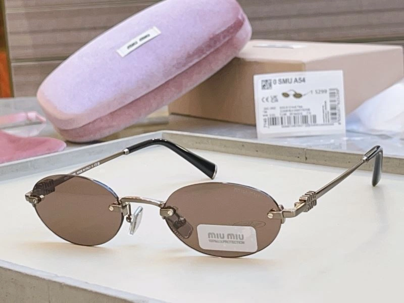 Breathable Miu Miu Sunglasses 281515