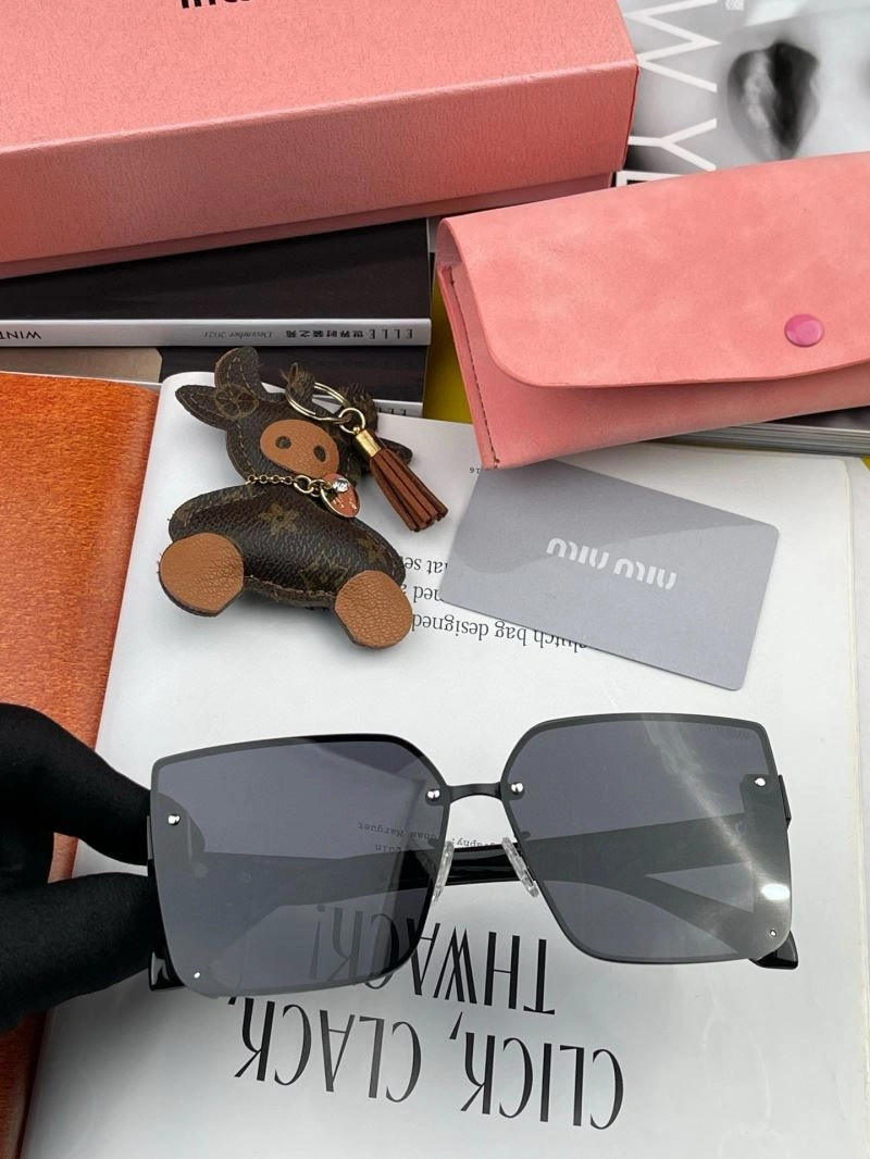 Sporty Miu Miu Sunglasses 281509