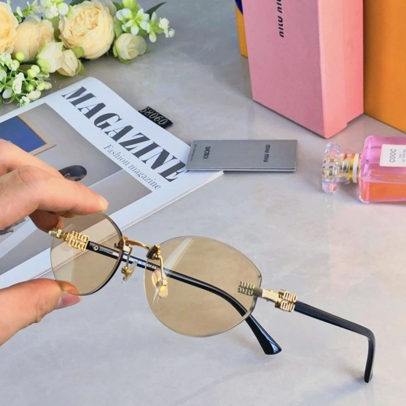 Miu Miu Sunglasses UrbanStyle 281507