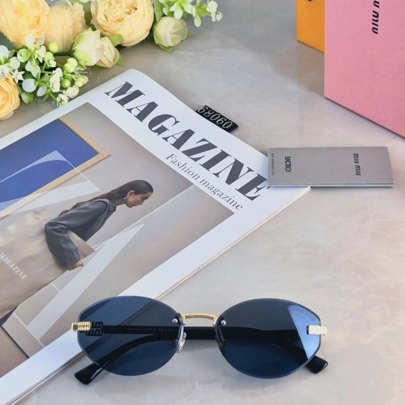 Miu Miu Sunglasses UrbanStyle 281507