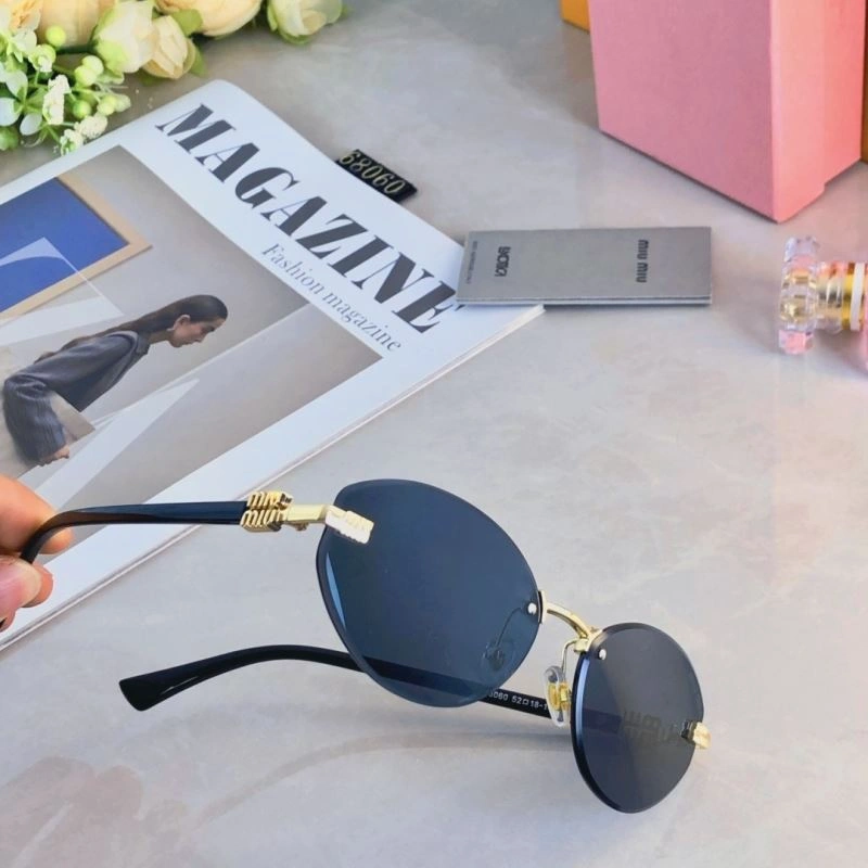Miu Miu Sunglasses UrbanStyle 281507