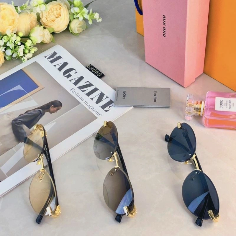 Miu Miu Sunglasses UrbanStyle 281507