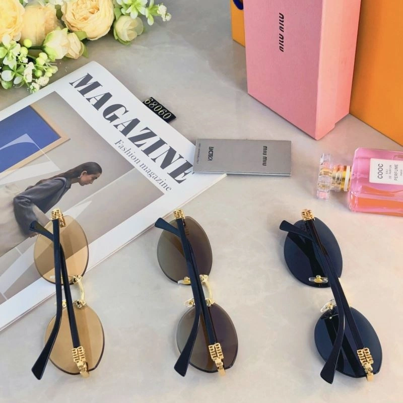 Miu Miu Sunglasses UrbanStyle 281507